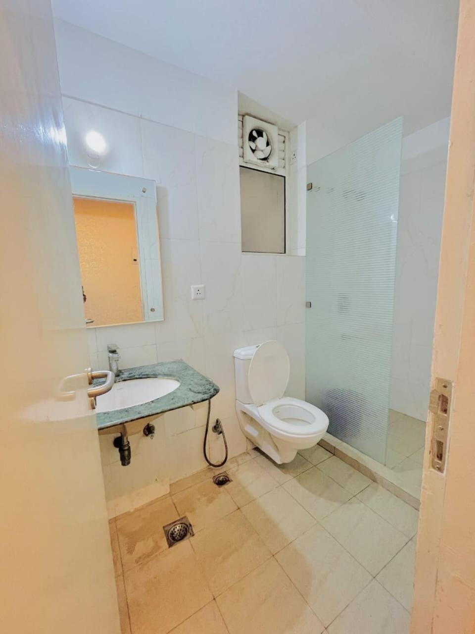 Dolphin Inn & Suites Manhattan Lakhnau Kültér fotó