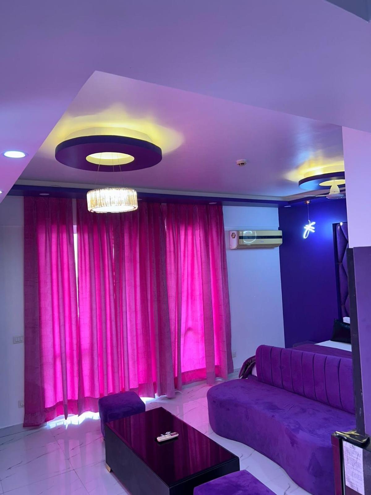 Dolphin Inn & Suites Manhattan Lakhnau Kültér fotó