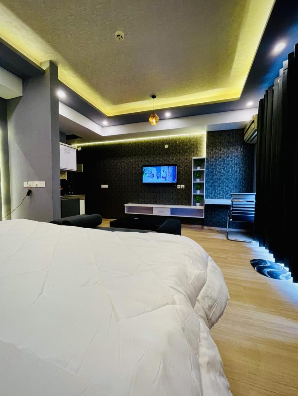 Dolphin Inn & Suites Manhattan Lakhnau Kültér fotó