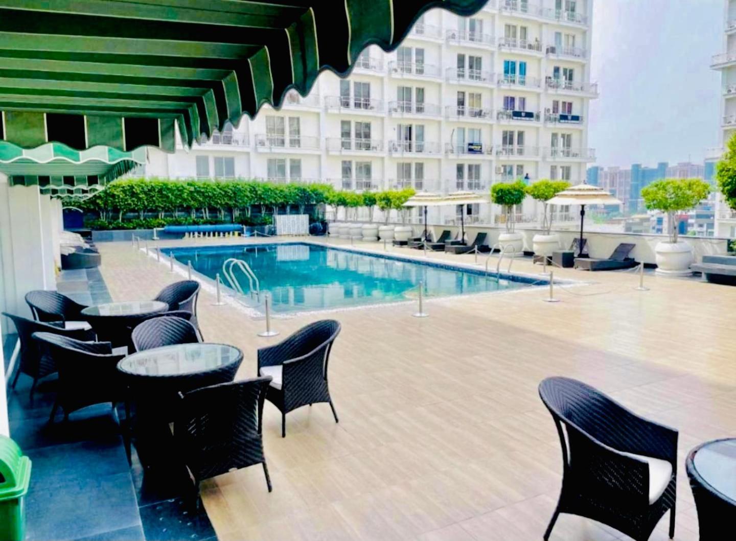 Dolphin Inn & Suites Manhattan Lakhnau Kültér fotó